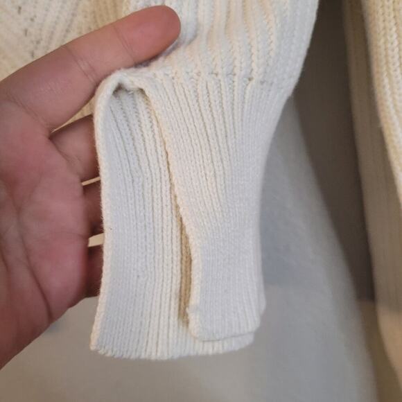 Kendall & Kylie Oversize Cropped Sweater Women's S‎ White Ribbed Knit Round Neck - Picture 3 of 7